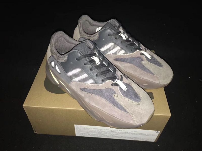 Supermax Yeezy Boost 700 Mauve